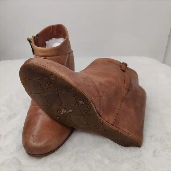 Tan Ugg Wedge Heel Ankle Booties Size US 8.5 - Picture 6 of 10